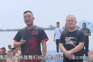 巴西与西班牙爆发冲突！维尼修斯背后推搡拉波尔特！